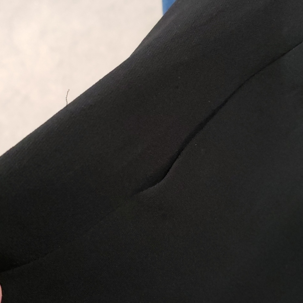 Eileen Fisher Long Sleeved 1 Button Silk Blazer - Picture 6 of 8